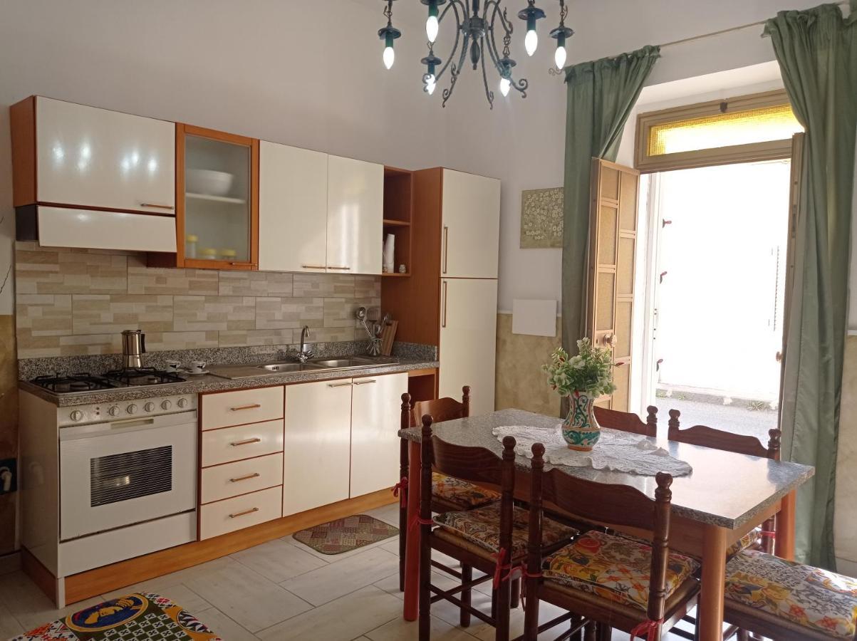 Mary Home - Casa Vacanza Taormina Bagian luar foto