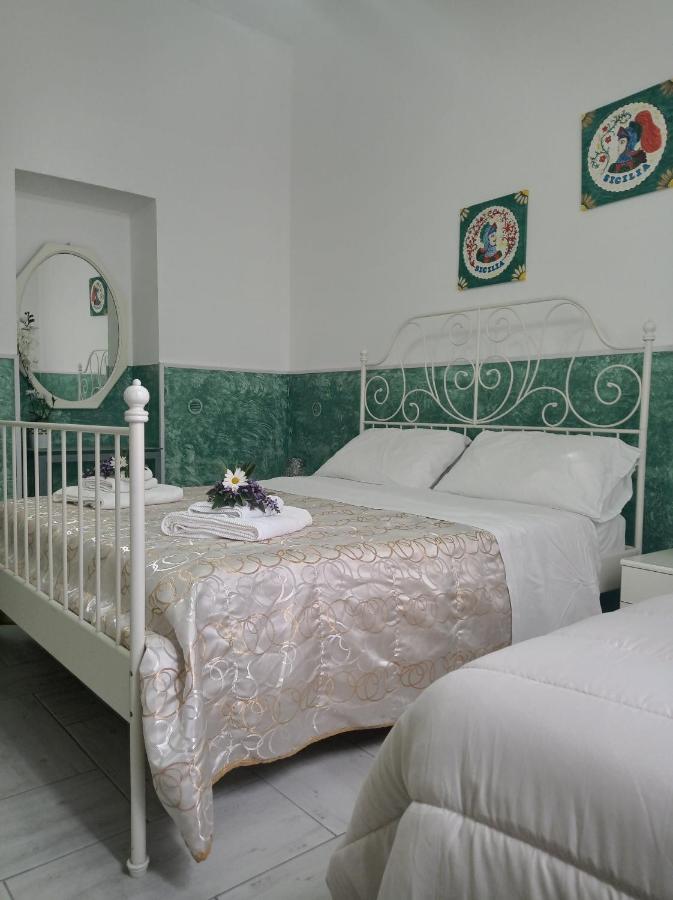 Mary Home - Casa Vacanza Taormina Ruang foto