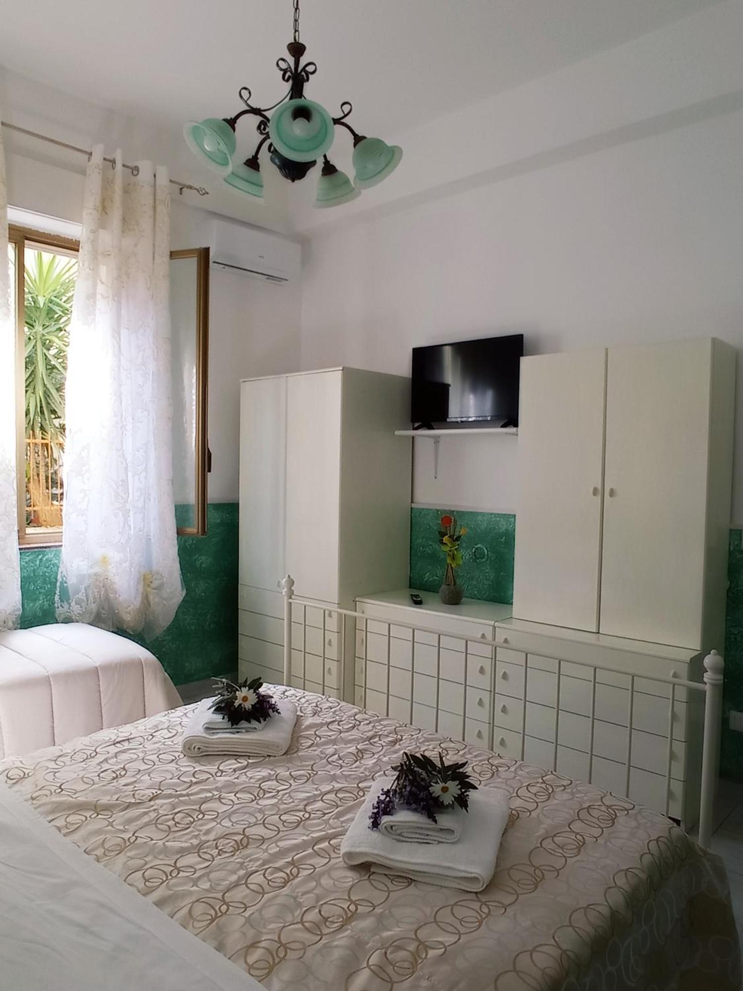 Mary Home - Casa Vacanza Taormina Ruang foto